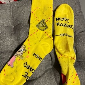 2025 MCDONALD'S Grinch Socks Christmas Adult Happy Meal Yellow Socks Cindy Lou